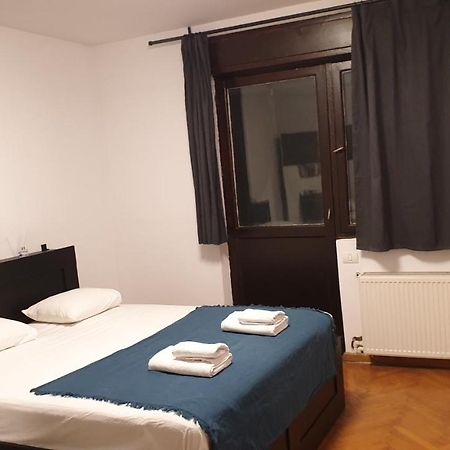 Apartamento Old Town Bliss Bucarest Exterior foto