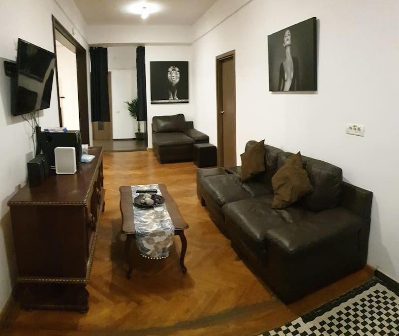 Apartamento Old Town Bliss Bucarest Exterior foto